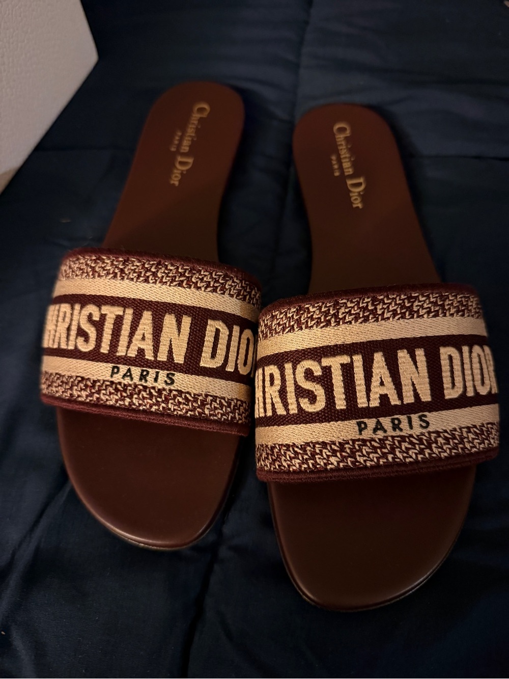 CHRISTIAN DIOR SLIDES
